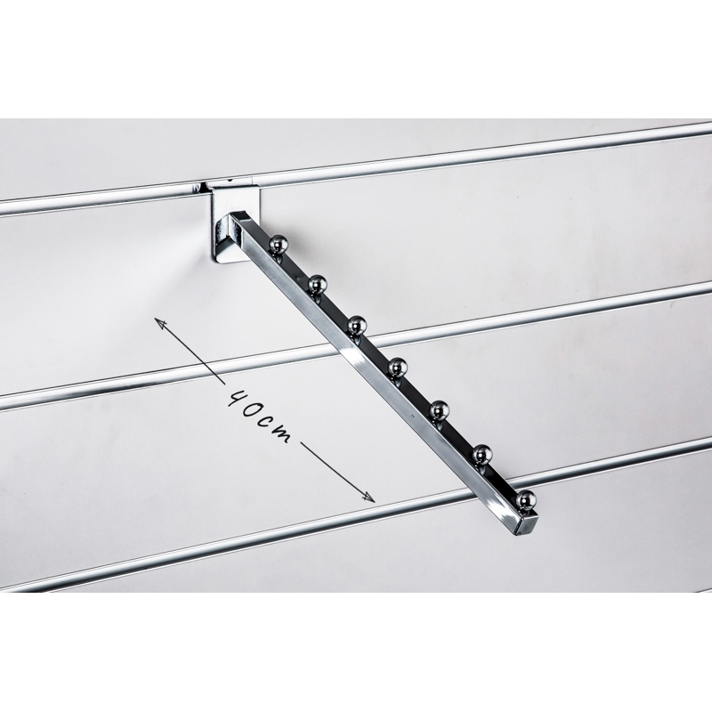 Wieszak pochyły z kulkami 40cm na Spacewall, chrom Wieszak pochyły z kulkami 40cm na Spacewall, chrom